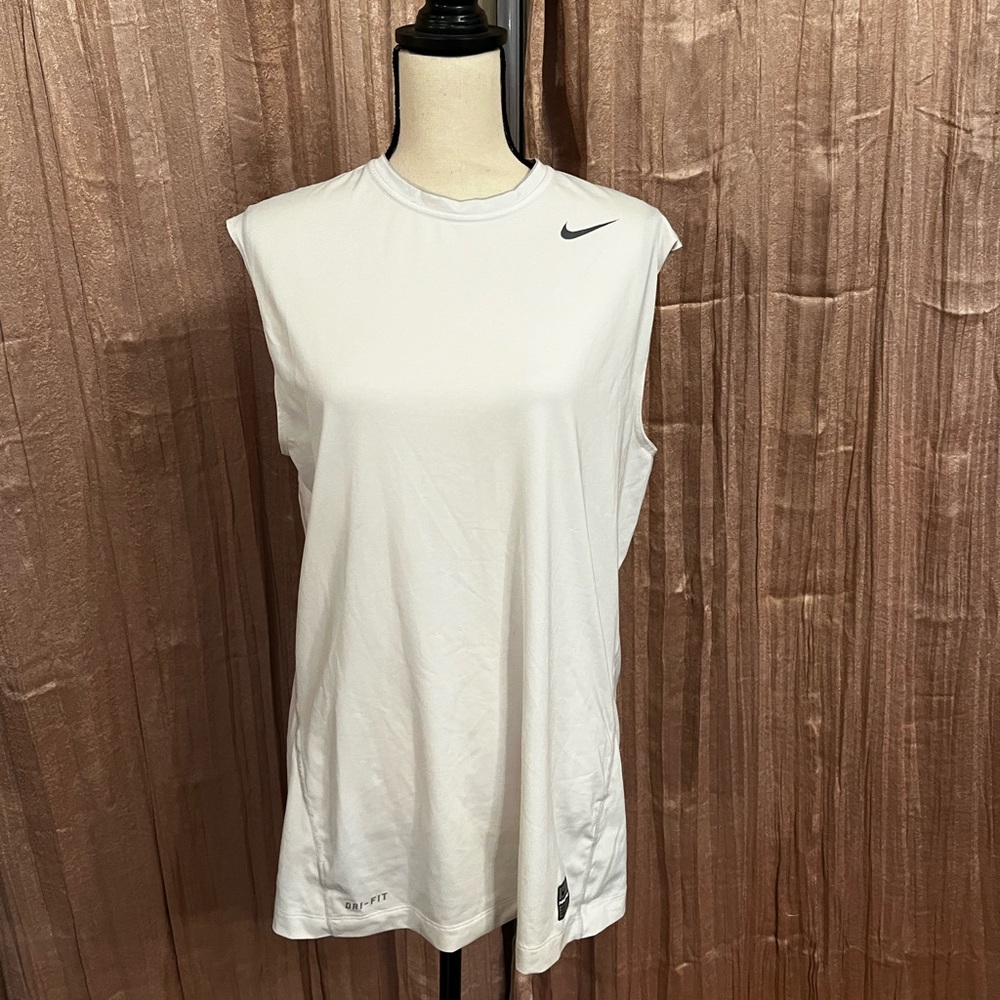 Nike Pro men’s sleeves shirt